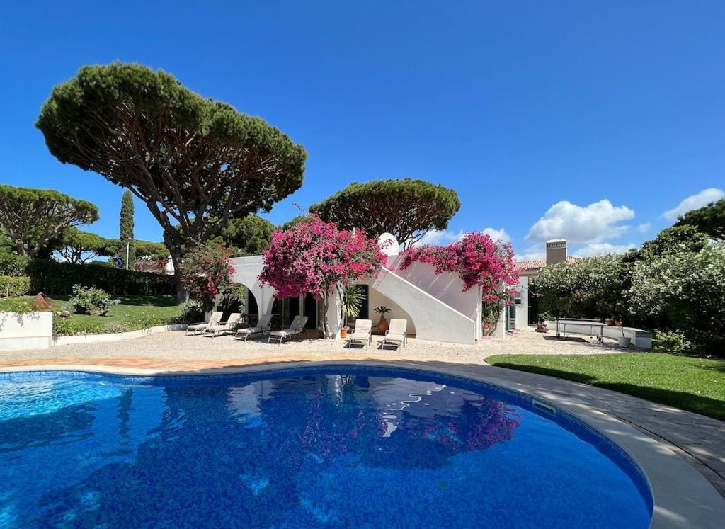 Traditional 3 Bedroom Villa With Great Pool In The Heart Of Vale Do Lobo Exterior foto