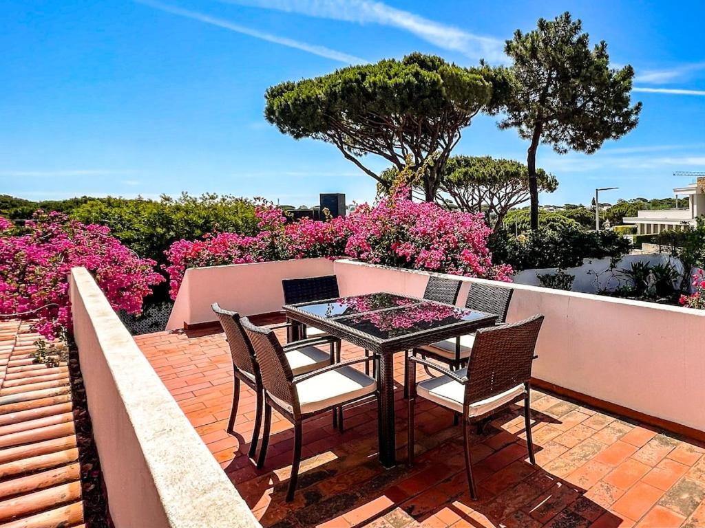 Traditional 3 Bedroom Villa With Great Pool In The Heart Of Vale Do Lobo Exterior foto